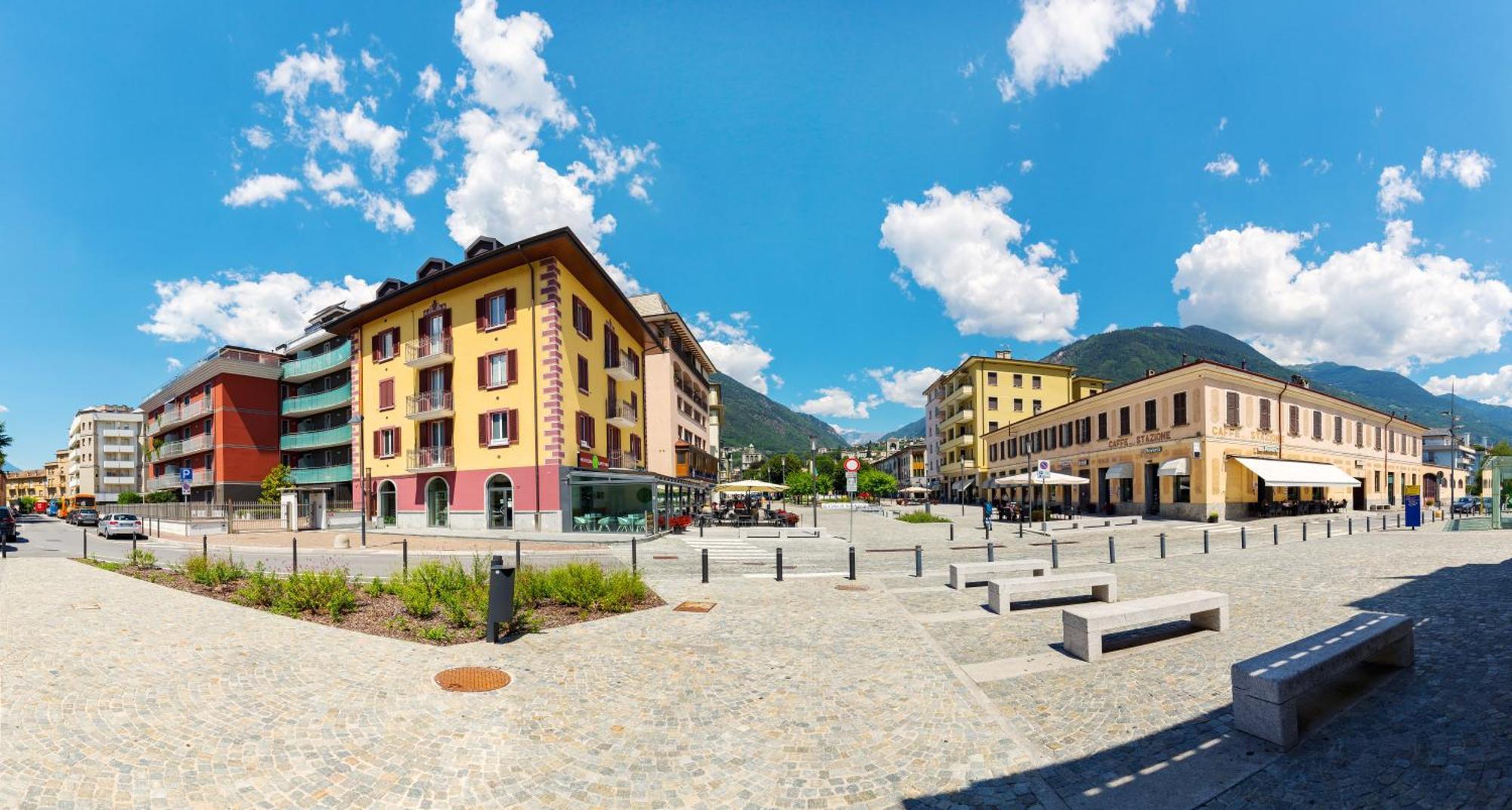Appartamento Residenza IL CASTELLO Sondrio Esterno foto